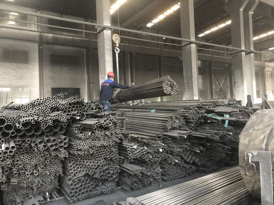 HL Finish Stainless Steel Tube Pipe Aisi 304 316L 321 Round Tube For Decoration